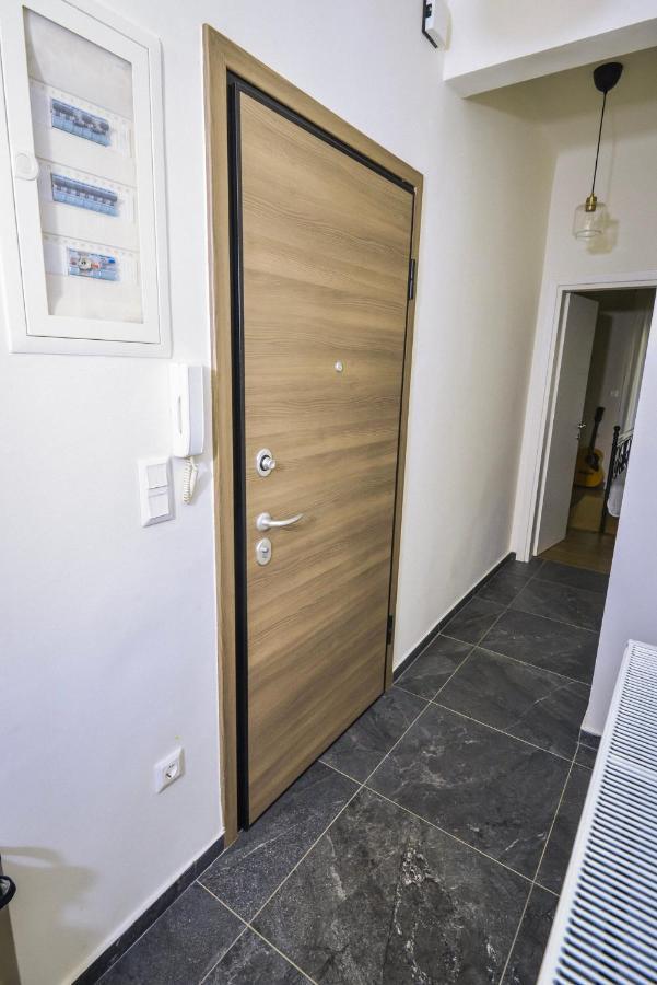 Gorgeous Apartment In The City Center Thessaloniki Exterior photo